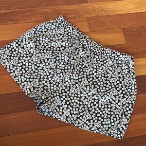 Lounge Shorts size Medium Dices